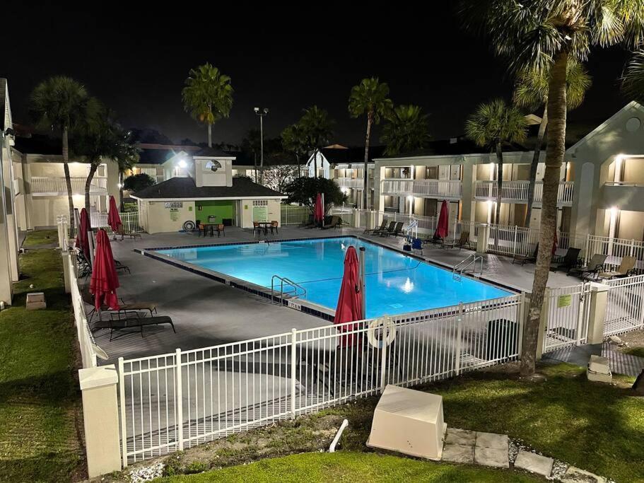 Newly Room In Cozy Hotel With Super Location To The Parks Kissimmee Exteriér fotografie